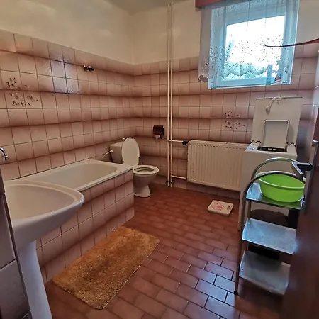 Klenovice Prázdninový dům Milesov (Pribram)