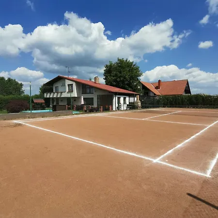 Rekreacni Dum Klenovice Feriehus Milesov (Pribram)